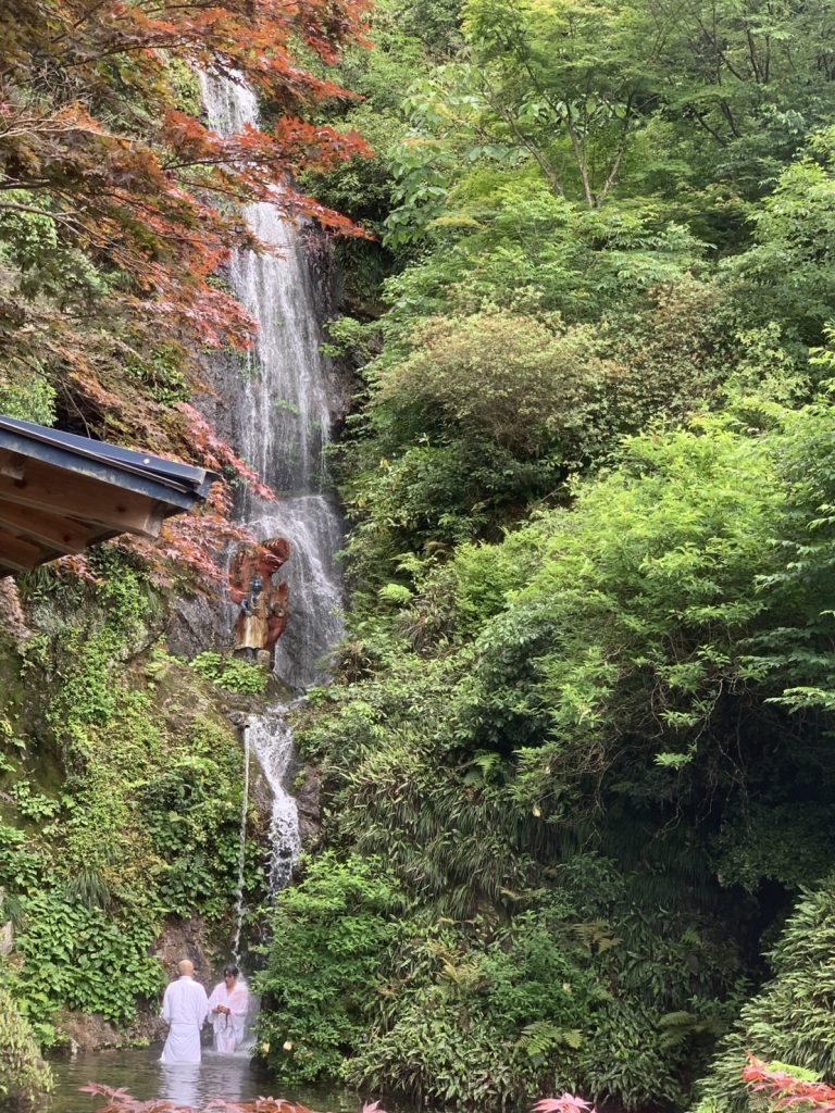 R7滝行と護摩祈祷会13_不動院_不動閣