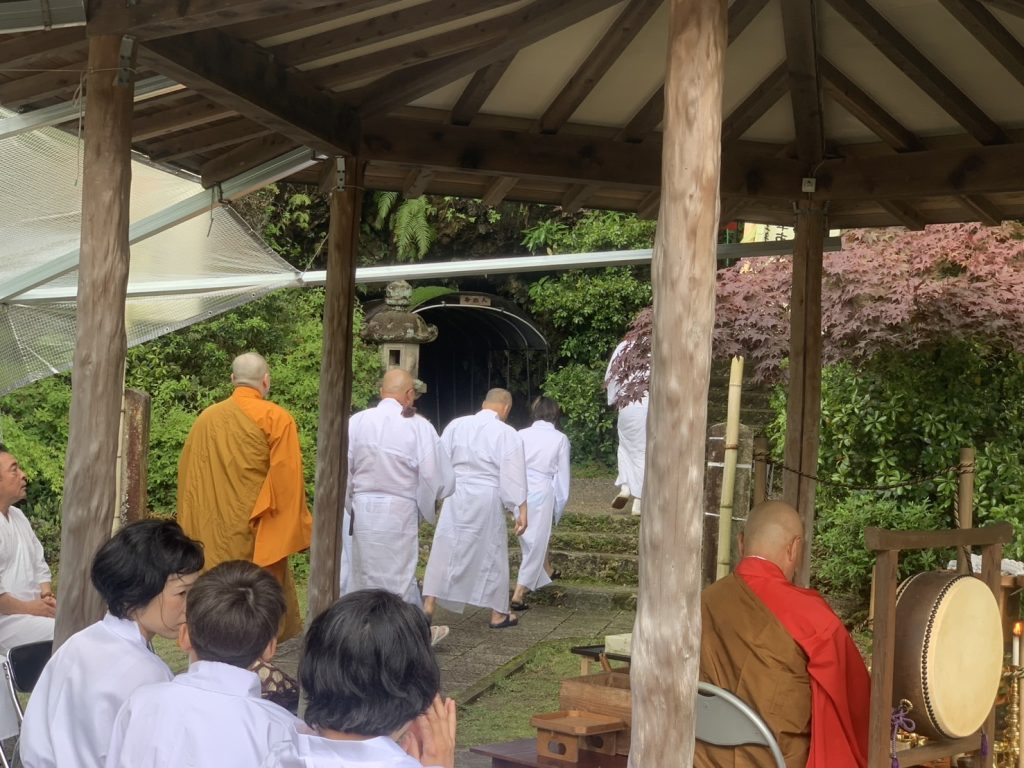 R7滝行と護摩祈祷会3_不動院_不動閣