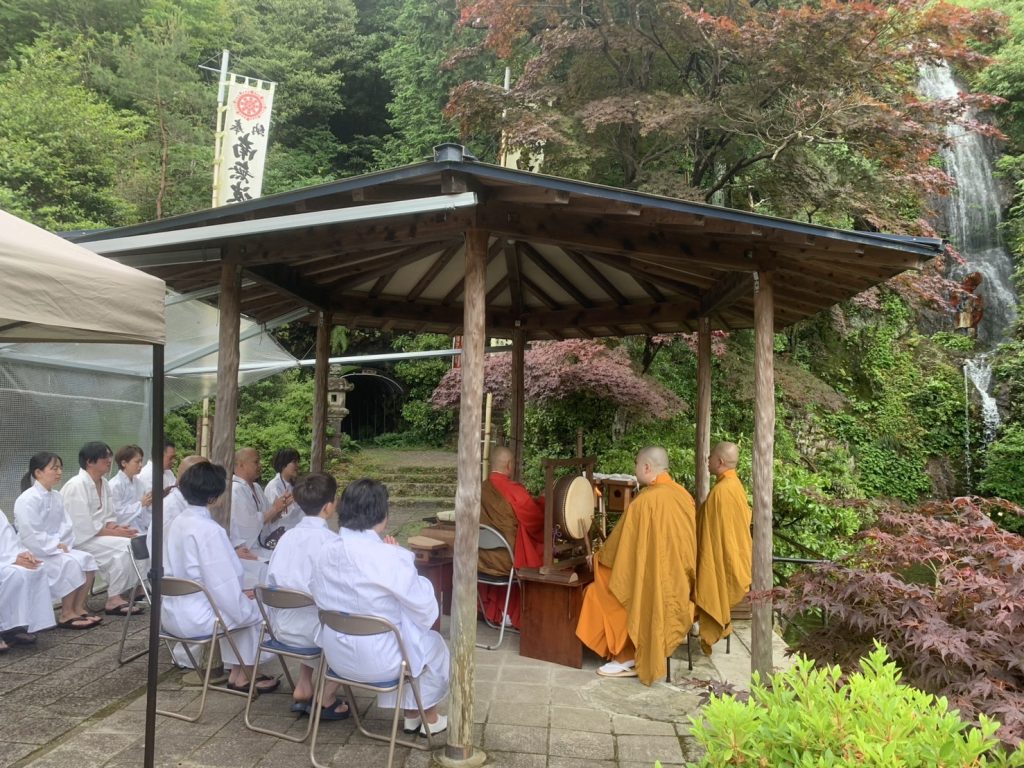R7滝行と護摩祈祷会2_不動院_不動閣